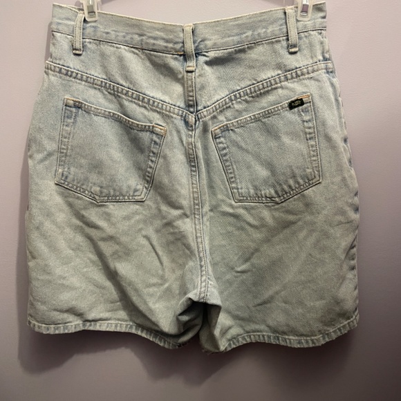 Vintage 90’s embroidered mom shorts - Picture 4 of 4